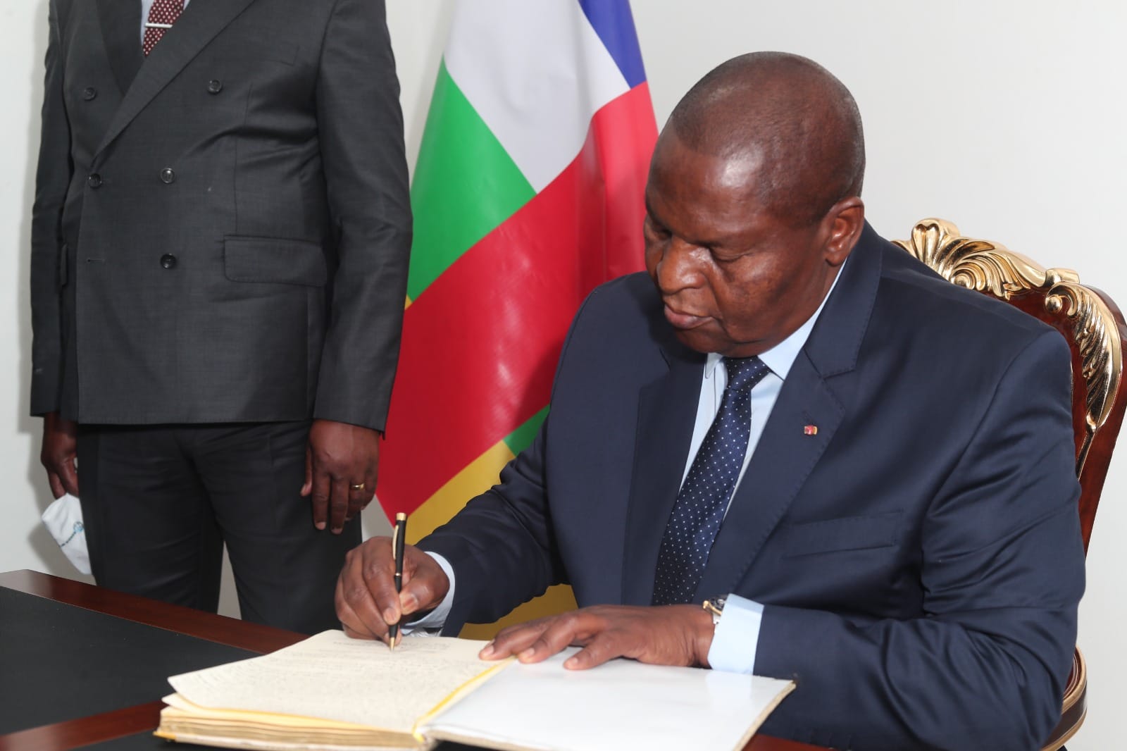 Centrafrique le président Touadéra lance le plan national de